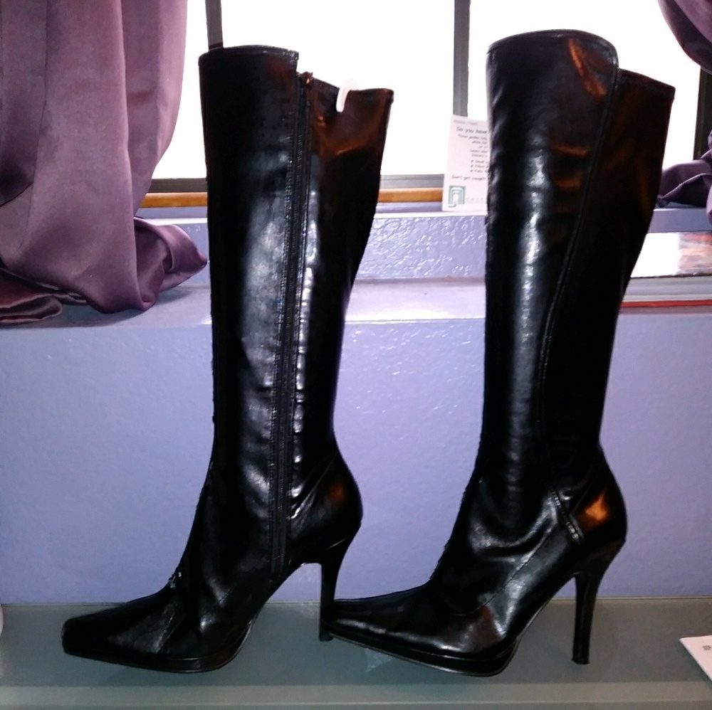 Black boots